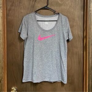 Nike Short Sleeve Shirt Large